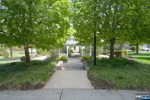 1012 Cunningham Ct 1012, Belleville, NJ 07109 - Photo 12