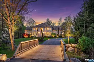 9 Heller Ct, Mahwah, NJ 07430 - Photo 1