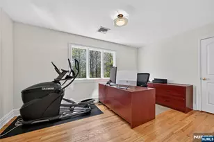 9 Heller Ct, Mahwah, NJ 07430 - Photo 32