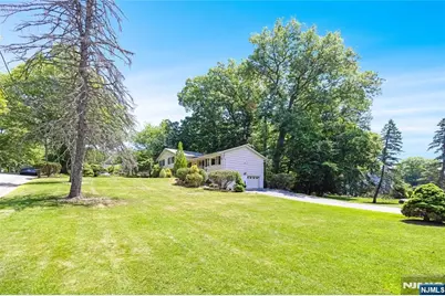 551 Stellman Drive, River Vale Township, NJ 07675 - Photo 32