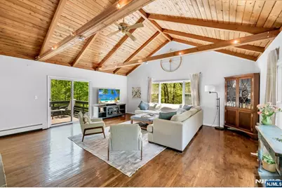 558 W Saddle River Road, Upper Saddle River, NJ 07458 - Photo 10