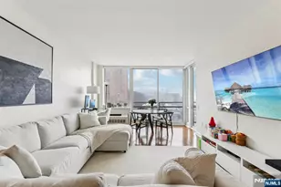 1215 Hudson Park 1215, Edgewater, NJ 07020 - Photo 4