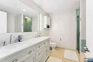 1215 Hudson Park 1215, Edgewater, NJ 07020 - Photo 16