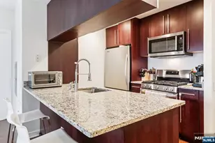 1215 Hudson Park 1215, Edgewater, NJ 07020 - Photo 12