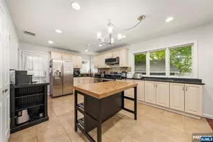 3 Burton Pl, Cresskill, NJ 07626 - Photo 8