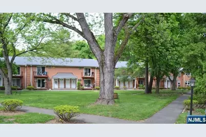 110 Midland Avenue 20B #20B, Midland Park, NJ 07432 - Photo 2