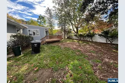 186 Cleenput Terrace, Paramus, NJ 07652 - Photo 26
