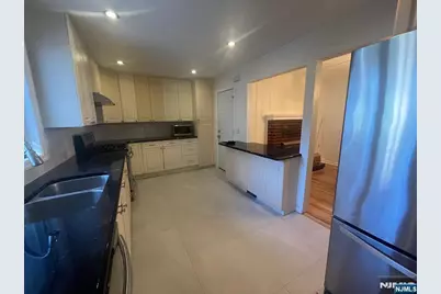 186 Cleenput Terrace, Paramus, NJ 07652 - Photo 18