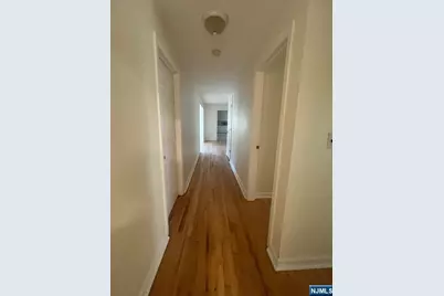 186 Cleenput Terrace, Paramus, NJ 07652 - Photo 16