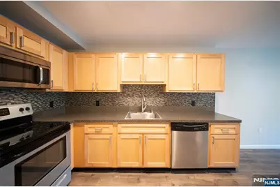 115 Polifly Road 5D #5D, Hackensack, NJ 07601 - Photo 8