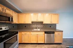 115 Polifly Road 5D, Hackensack, NJ 07601 - Photo 8