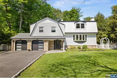 474 Stevens Avenue, Ridgewood, NJ 07450 - Photo 2