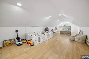 457 Summit, Norwood, NJ 07648 - Photo 20