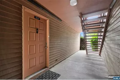 216A Washington Avenue 216A #216A, Fort Lee, NJ 07024 - Photo 2