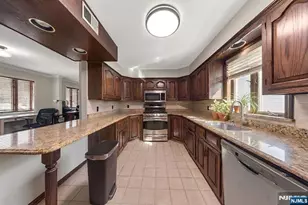 29 Pine St, Lodi, NJ 07644 - Photo 10