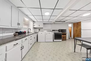 29 Pine St, Lodi, NJ 07644 - Photo 28