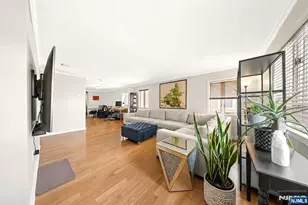 29 Pine St, Lodi, NJ 07644 - Photo 6