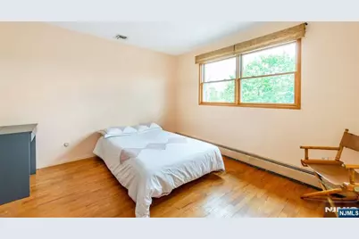 24 Molinari Drive, Wanaque, NJ 07465 - Photo 18