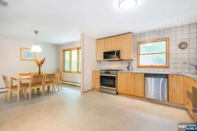 24 Molinari Drive, Wanaque, NJ 07465 - Photo 14