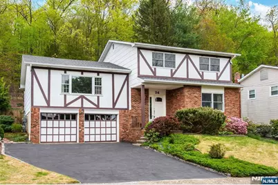 24 Molinari Drive, Wanaque, NJ 07465 - Photo 2