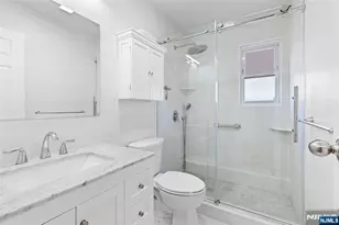 4D Lakeview 4D, Leonia, NJ 07605 - Photo 16