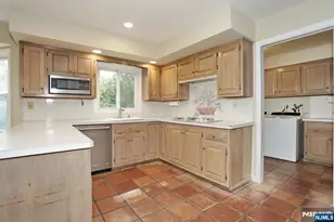 544 Hague Ct, Oradell, NJ 07649 - Photo 12