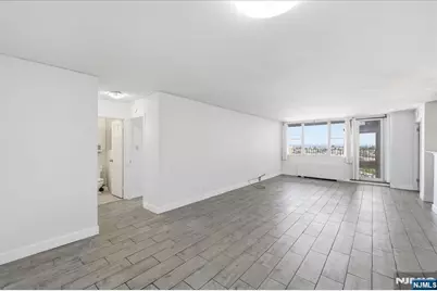 6040 Boulevard E 21J #21j, West New York, NJ 07093 - Photo 2