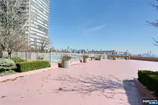 6040 Blvd E 21J, West New York, NJ 07093 - Photo 2