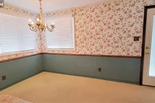 749 Ten Eyck Ave, Lyndhurst Township, NJ 07071 - Photo 8