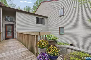 240 Mountainview Dr, Mahwah, NJ 07430 - Photo 12