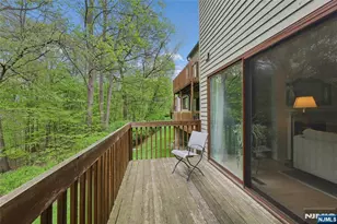 240 Mountainview Dr, Mahwah, NJ 07430 - Photo 34