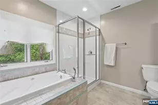 240 Mountainview Dr, Mahwah, NJ 07430 - Photo 8