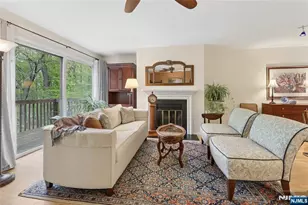 240 Mountainview Dr, Mahwah, NJ 07430 - Photo 10