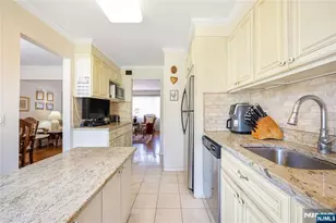 1150 Roosevelt Ave, New Milford, NJ 07646 - Photo 14