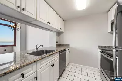 100 Old Palisade Road 4113 (Ph13) #4113 (PH13), Fort Lee, NJ 07024 - Photo 12