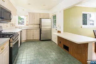 441 Blanchard Terrace, Hackensack, NJ 07601 - Photo 4