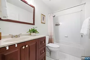 204 Swathmore Dr 2005, Nutley, NJ 07110 - Photo 24