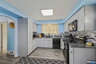 811 Lincoln Ave, Burlington, NJ 08016 - Photo 22
