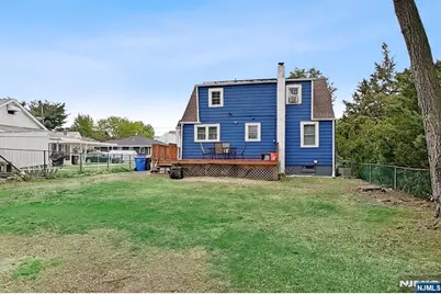 811 Lincoln Avenue, Burlington, NJ 08016 - Photo 10