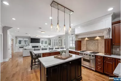 42 Lakewood Avenue, Ho Ho Kus, NJ 07423 - Photo 8