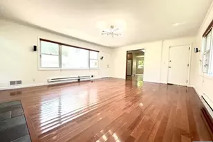 920 E Lawn Dr, Teaneck Township, NJ 07666 - Photo 6