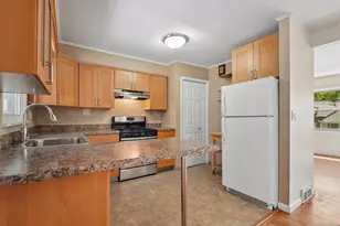 920 E Lawn Dr, Teaneck Township, NJ 07666 - Photo 6