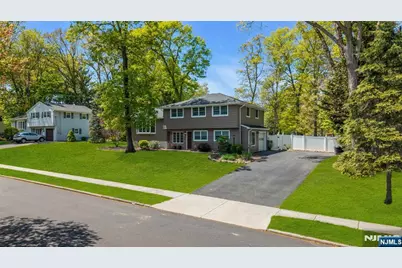 53 Smithfield Road, Waldwick, NJ 07463 - Photo 2