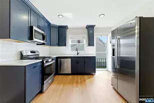 21-05 Dalton Pl, Fair Lawn, NJ 07410 - Photo 10