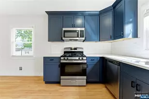 21-05 Dalton Pl, Fair Lawn, NJ 07410 - Photo 12
