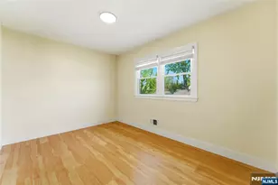 21-05 Dalton Pl, Fair Lawn, NJ 07410 - Photo 18