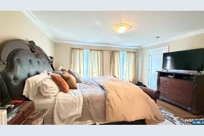 29 Skymark Court, Upper Saddle River, NJ 07458 - Photo 8