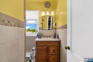 1281 Longfellow Ave, Teaneck Township, NJ 07666 - Photo 32