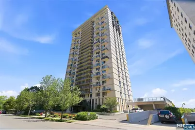 160 Overlook Avenue 11B #11B, Hackensack, NJ 07601 - Photo 2