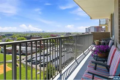 160 Overlook Avenue 11B #11B, Hackensack, NJ 07601 - Photo 12